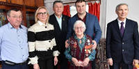 Ветеранам Великой Отечественной войны из Большереченского района губернатор Омской области вручил юбилейные медали - Газета Знамя