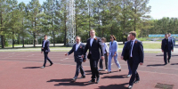 Виталий Хоценко оценил спортивную инфраструктуру  стадиона "Сибирский" - Газета Знамя